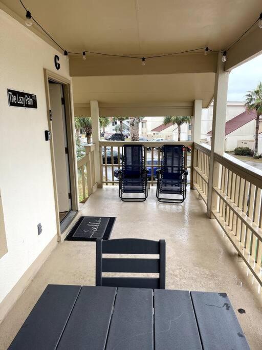 Lazy Palm 4 Pools Short Walk To Beach! Sleeps 5! パナマシティービーチ エクステリア 写真
